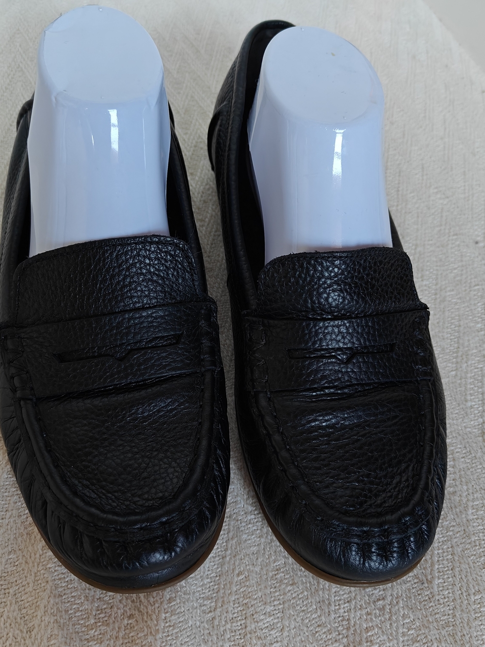 Classic Vionic Black Leather Penny Loafers